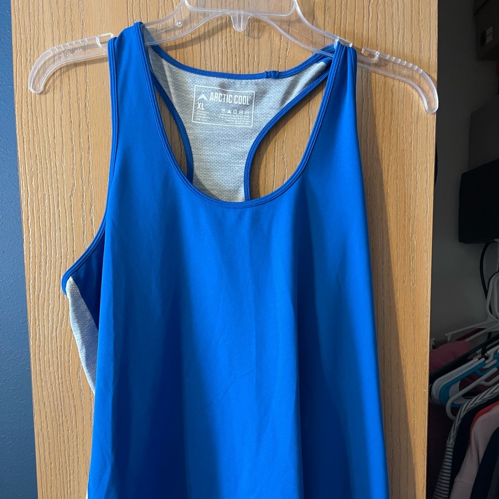 Arctic Cool Tank